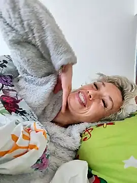 sexymarilyncolombia online show from February 19, 2025, 6:32 pm