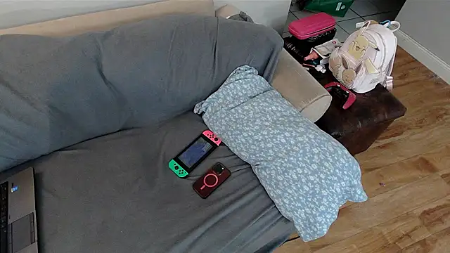 EmoDream1998 online show from March 9, 2025, 11:35 pm