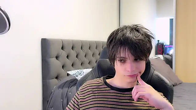 SasukeUhchiaa online show from January 4, 2025, 9:31 pm