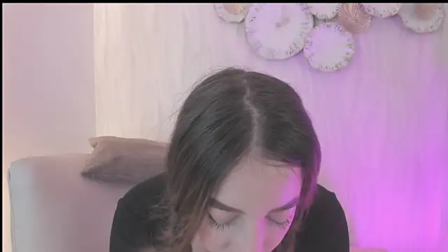 Snapshot of Meredit_Lane chatting on June 18, 2026, 6:56 pm Meredit Lane online show from June 18, 2026, 6:56 pm