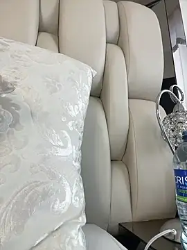 Snapshot of ALISSON_FOXXX1 chatting on March 9, 2025, 5:06 pm ALISSON FOXXX1 online show from March 9, 2025, 5:06 pm