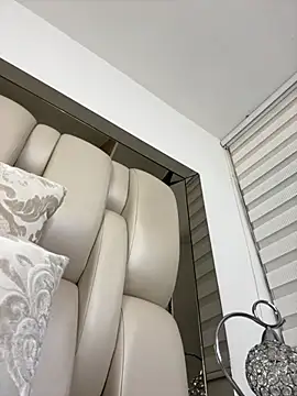 Snapshot of ALISSON_FOXXX1 chatting on October 30, 2025, 8:53 pm ALISSON FOXXX1 online show from October 30, 2025, 8:53 pm