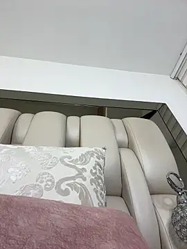 ALISSON FOXXX1 online show from February 3, 2026, 10:59 pm