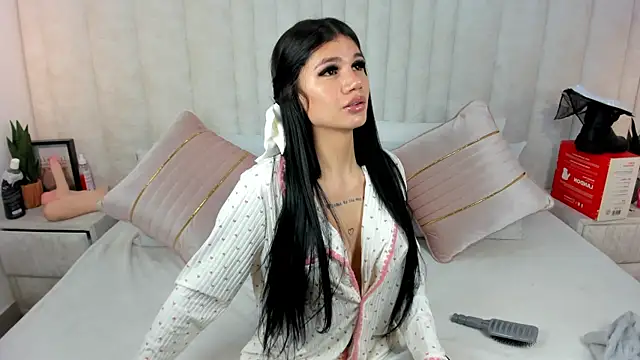 Snapshot of im_anie chatting on March 13, 2025, 4:49 am im anie online show from March 13, 2025, 4:49 am