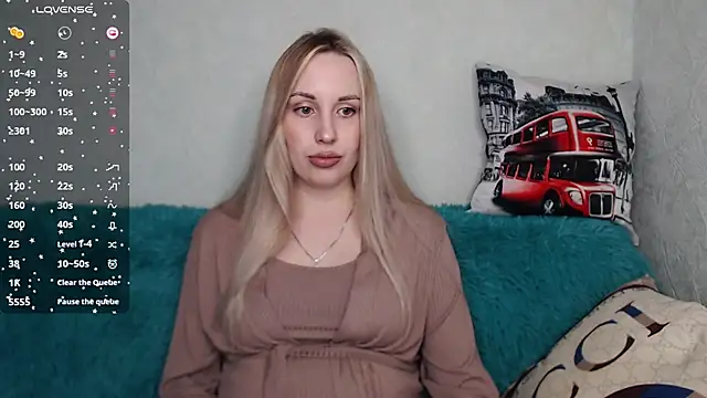 Snapshot of Monika_bae chatting on September 28, 2025, 12:43 pm Monika bae online show from September 28, 2025, 12:43 pm