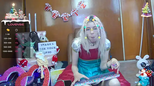 Snapshot of Skinygirl chatting on December 11, 2024, 11:32 pm Skinygirl online show from December 11, 2024, 11:32 pm