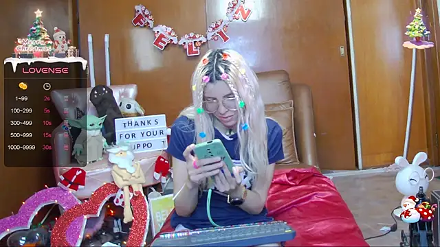 Snapshot of Skinygirl chatting on December 20, 2024, 11:16 pm Skinygirl online show from December 20, 2024, 11:16 pm