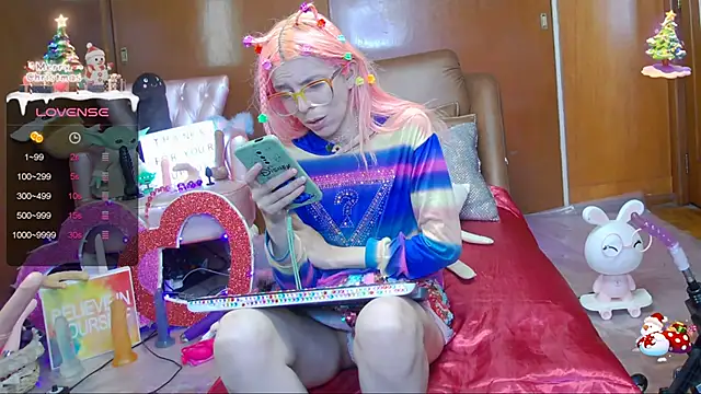 Snapshot of Skinygirl chatting on January 10, 2025, 2:46 am Skinygirl online show from January 10, 2025, 2:46 am