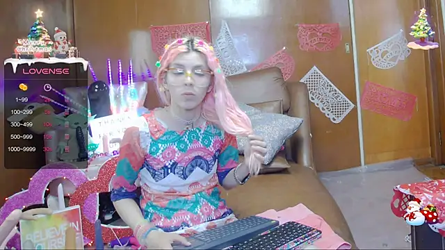 Snapshot of Skinygirl chatting on February 7, 2025, 2:19 am Skinygirl online show from February 7, 2025, 2:19 am