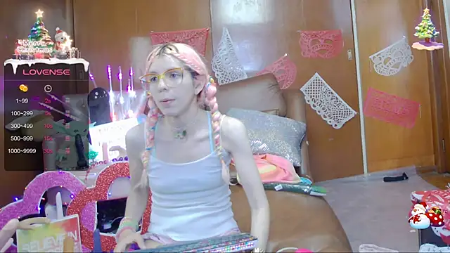 Snapshot of Skinygirl chatting on February 12, 2025, 1:19 am Skinygirl online show from February 12, 2025, 1:19 am