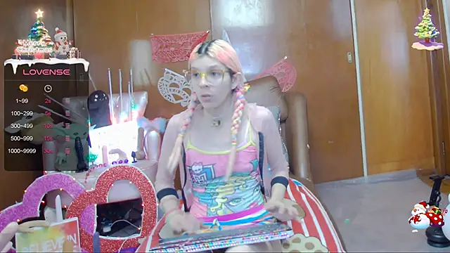 Snapshot of Skinygirl chatting on February 23, 2025, 12:41 am Skinygirl online show from February 23, 2025, 12:41 am