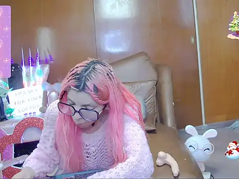 Snapshot of Skinygirl chatting on September 9, 2025, 12:10 am Skinygirl online show from September 9, 2025, 12:10 am