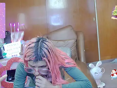 Snapshot of Skinygirl chatting on September 25, 2025, 9:40 pm Skinygirl online show from September 25, 2025, 9:40 pm