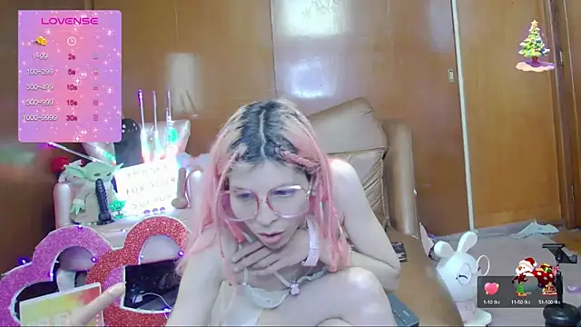 Snapshot of Skinygirl chatting on October 17, 2025, 1:09 am Skinygirl online show from October 17, 2025, 1:09 am