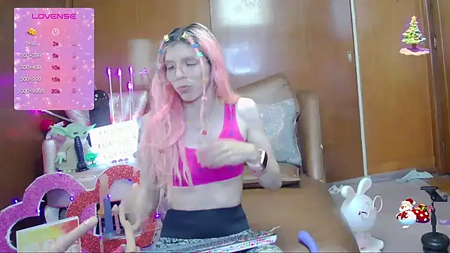 Snapshot of Skinygirl chatting on October 23, 2025, 12:32 am Skinygirl online show from October 23, 2025, 12:32 am