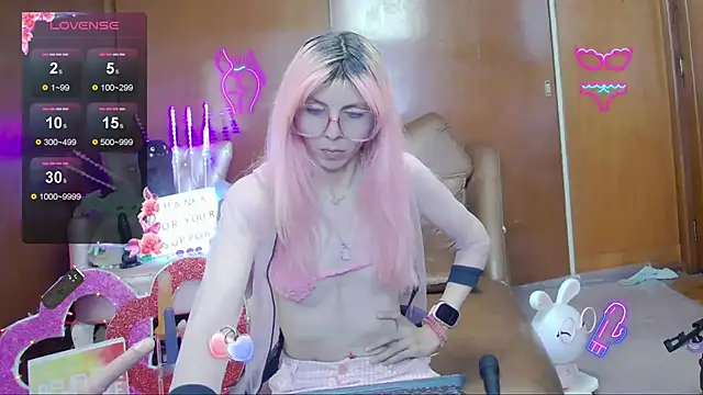 Snapshot of Skinygirl chatting on November 6, 2025, 9:48 pm Skinygirl online show from November 6, 2025, 9:48 pm