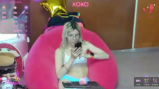 Snapshot of Skinygirl chatting on July 24, 2026, 1:47 am Skinygirl online show from July 24, 2026, 1:47 am