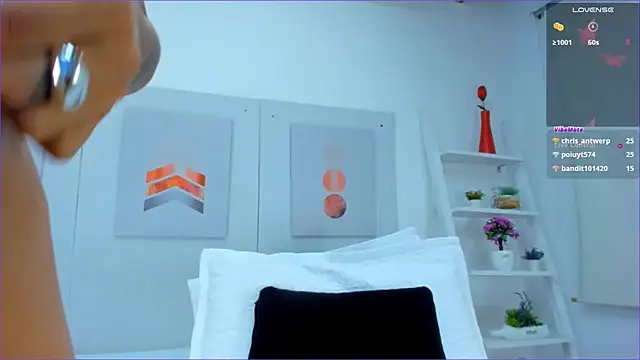 Snapshot of AlessiaMarcu- chatting on January 10, 2025, 10:28 am AlessiaMarcu- online show from January 10, 2025, 10:28 am