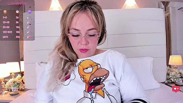 Charlotte93  online show from March 11, 2025, 11:44 am