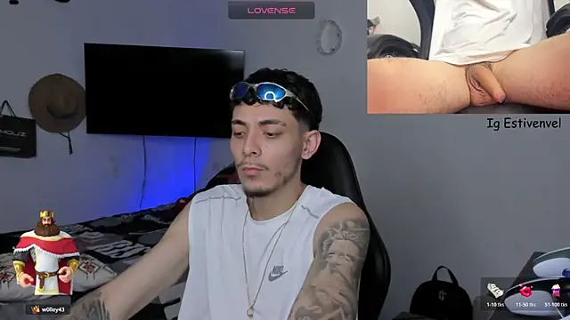 Snapshot of steve_latin chatting on October 21, 2025, 5:57 pm steve latin online show from October 21, 2025, 5:57 pm