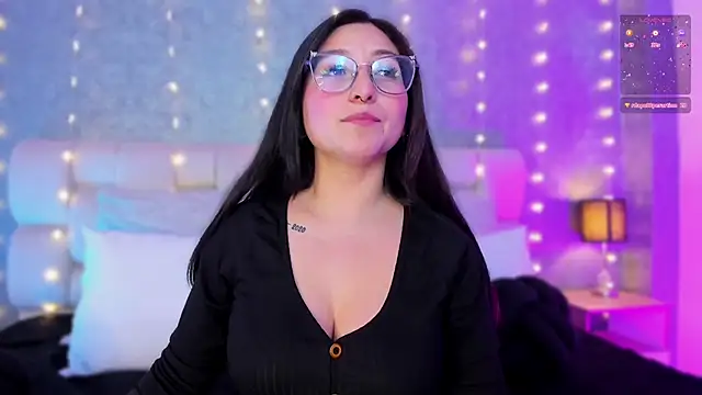 Snapshot of lucy_neil chatting on January 9, 2025, 1:08 am lucy neil online show from January 9, 2025, 1:08 am