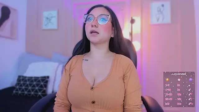 lucy neil online show from February 19, 2026, 2:40 am