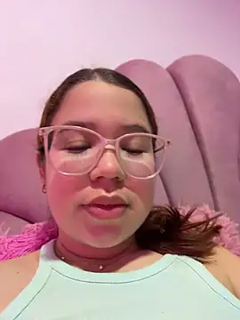 Lucyklein2022 online show from July 12, 2026, 12:23 am