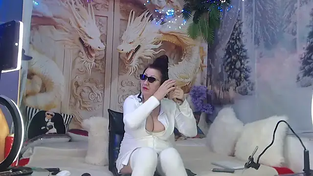 NightOrhideya online show from December 17, 2025, 9:54 pm