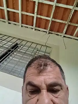 Snapshot of Peludo173317 chatting on May 28, 2026, 6:49 pm Peludo173317 online show from May 28, 2026, 6:49 pm