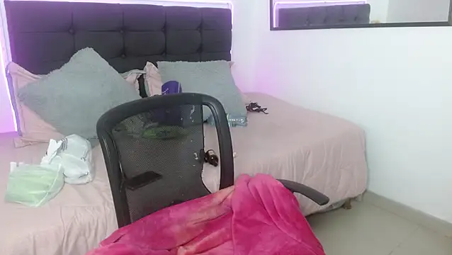 vaness weet online show from February 19, 2026, 9:11 pm