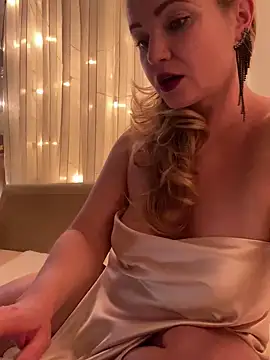 Snapshot of Lady__Maria chatting on February 1, 2025, 4:22 pm Lady Maria online show from February 1, 2025, 4:22 pm