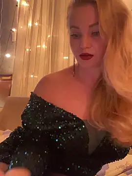 Snapshot of Lady__Maria chatting on February 9, 2025, 3:56 pm Lady Maria online show from February 9, 2025, 3:56 pm