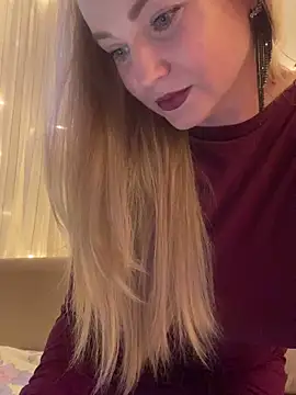 Snapshot of Lady__Maria chatting on February 14, 2025, 3:47 pm Lady Maria online show from February 14, 2025, 3:47 pm