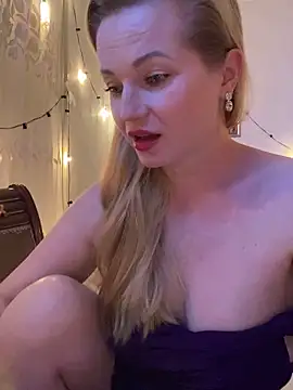 Snapshot of Lady__Maria chatting on October 1, 2025, 4:35 pm Lady Maria online show from October 1, 2025, 4:35 pm