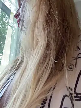 Snapshot of Lady__Maria chatting on October 5, 2025, 12:36 pm Lady Maria online show from October 5, 2025, 12:36 pm