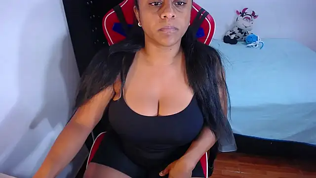 Snapshot of BellaKarla chatting on March 7, 2026, 3:36 am BellaKarla online show from March 7, 2026, 3:36 am