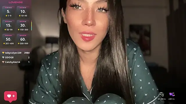 Bella Gordon online show from July 20, 2026, 2:26 am