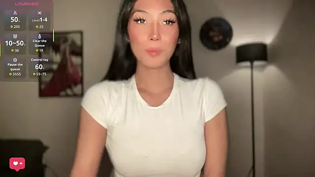 Bella Gordon online show from July 28, 2026, 4:27 pm