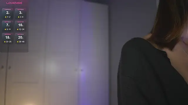 -JuicyMolly- online show from November 5, 2025, 2:39 pm