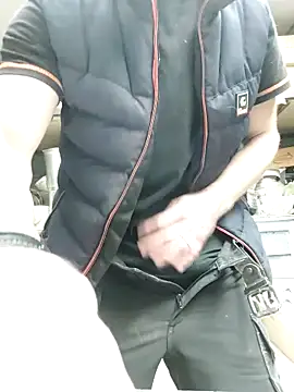 Xcoquinx online show from February 19, 2025, 1:39 pm