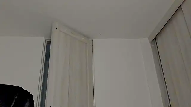 Snapshot of katrhin_66 chatting on November 26, 2025, 12:00 am katrhin 66 online show from November 26, 2025, 12:00 am