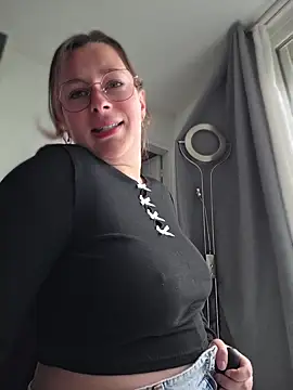 Amai Live online show from May 5, 2026, 4:26 pm