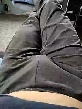 Snapshot of kiam471 chatting on February 7, 2025, 2:04 pm kiam471 online show from February 7, 2025, 2:04 pm