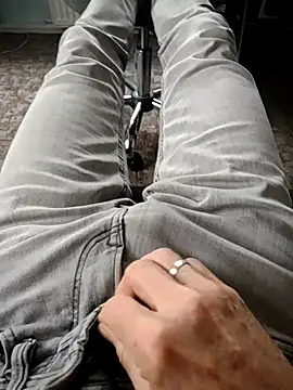 Snapshot of kiam471 chatting on October 28, 2025, 3:04 pm kiam471 online show from October 28, 2025, 3:04 pm