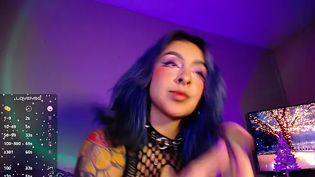 Cinamoonn online show from January 5, 2025, 11:12 pm