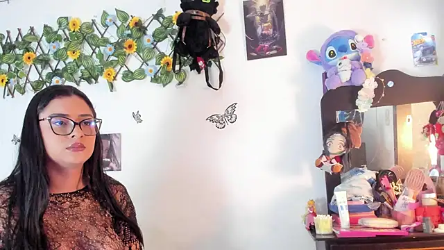 Snapshot of mensia_hernandz chatting on June 22, 2026, 12:57 pm mensia hernandz online show from June 22, 2026, 12:57 pm