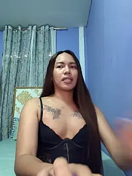 Snapshot of lady_kim_boner chatting on May 16, 2026, 6:43 am lady kim boner online show from May 16, 2026, 6:43 am