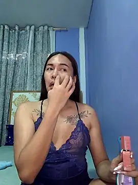 Snapshot of lady_kim_boner chatting on May 25, 2026, 5:46 am lady kim boner online show from May 25, 2026, 5:46 am