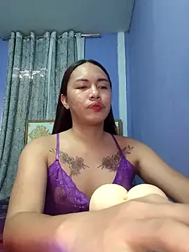 Snapshot of lady_kim_boner chatting on June 6, 2026, 6:40 am lady kim boner online show from June 6, 2026, 6:40 am