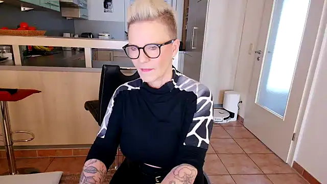 Snapshot of German_Milf chatting on January 16, 2025, 1:36 pm German Milf online show from January 16, 2025, 1:36 pm